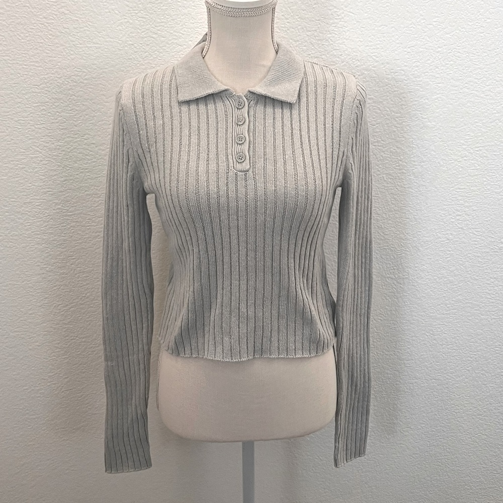 American Eagle gray collared sweater